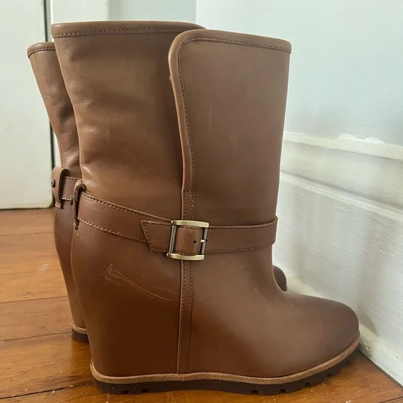 Ugg Ellecia Wedge Boots in Chestnut - Picture 5 of 7